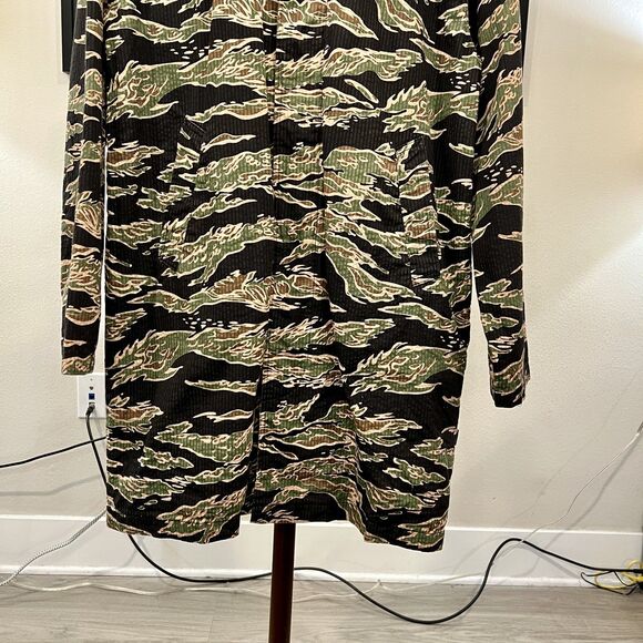 Stussy - Tiger Camo Seersucker Mac (#115347)  - Black, Green - Picture 5 of 7